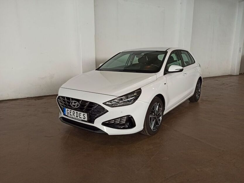 i30