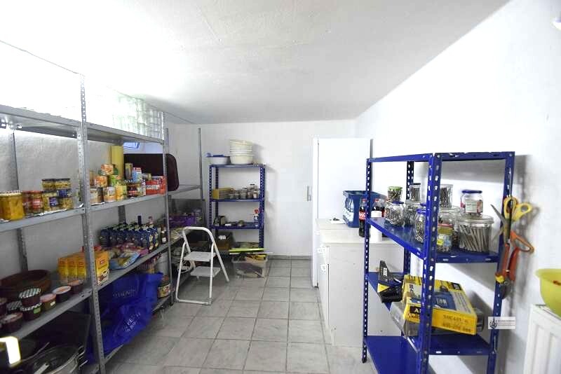 Reihenmittelhaus Ideal für Familie mit 2 Kindern + 2 Garagen + Einbauküche + Garten mit Holzhaus - Einfamilienhaus Syke Steimke | Angebot:25810524