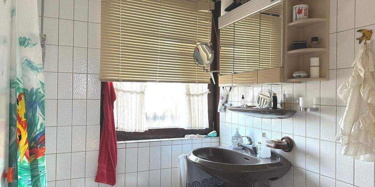 Mehrfamilienhaus, Wohnhaus Ritterhude - 8 Zimmer, 296 m&sup2;, 275.000&euro; | Angebot:25777975