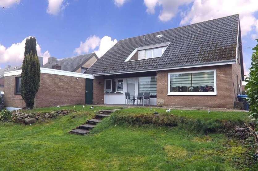 Haus zum Kaufen in Delmenhorst 449.000 € 185 m²