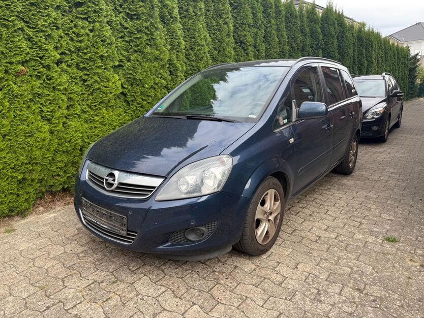 Opel Zafira 211.000 km 3.350 € Bremen 28201