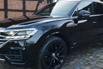 VW Touareg 155.500 km 38.250 &euro; Ottersberg 28870