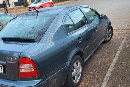 Skoda Octavia 330.000 km 1.800 &euro; Bremen 28325