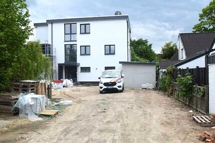 Penthouse - Wohnung Neubau 2 Zimmer zum 1.7. 2026 mit Rollläden + Stellplatz ohne Küche - Haus Weyhe Leeste | Angebot:26764876