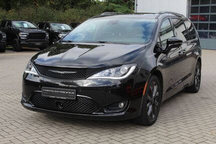 Chrysler Pacifica 84.500 km 39.900 &euro; Bremen 28201