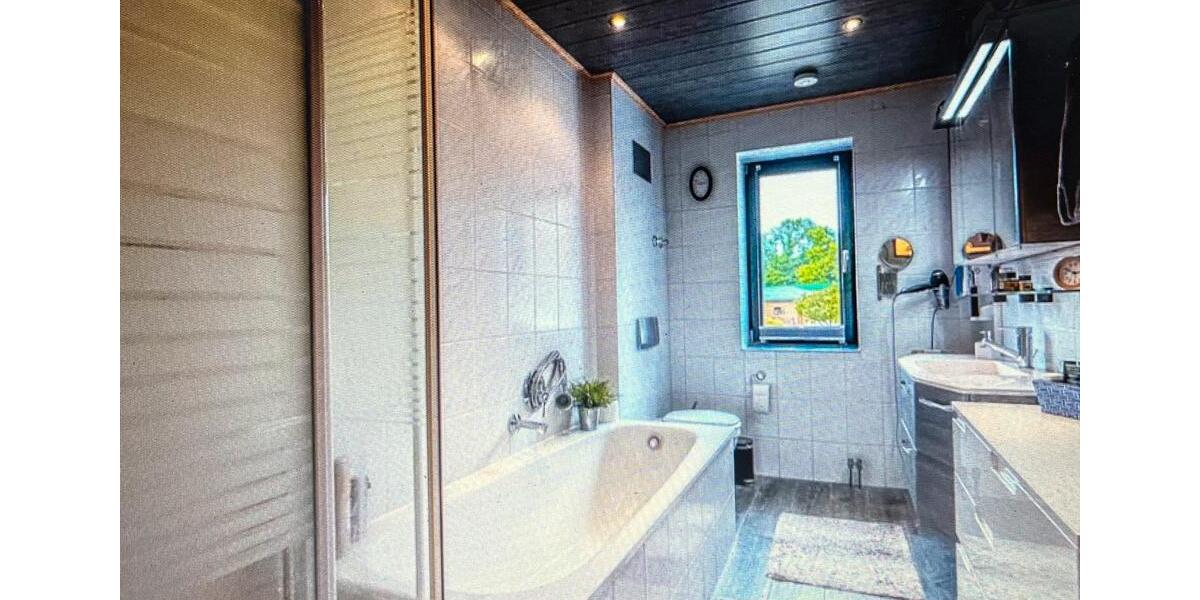 Einfamilienhaus Hambergen - 8 Zimmer, 230 m&sup2;, 359.000&euro; | Angebot:26236838