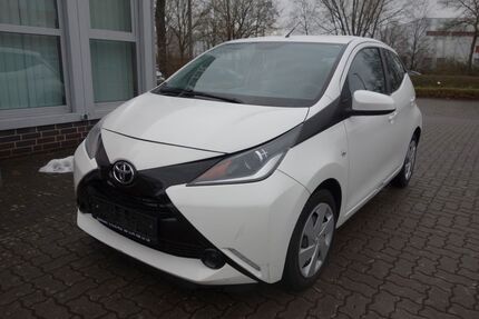 Toyota Aygo (X) 96.011 km 6.970 &euro; Bremen 28357