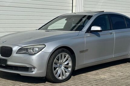 BMW 730
