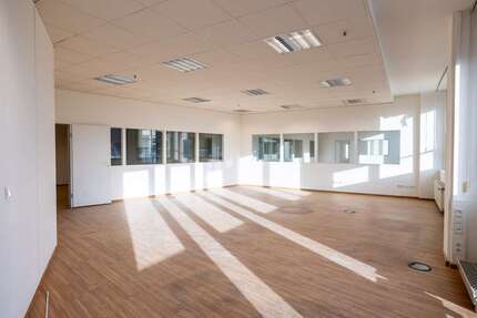 Gewerbeobjekt Delmenhorst - 2.375&euro; | Angebot:26004022