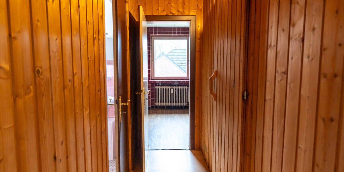 Mehrfamilienhaus, Wohnhaus Delmenhorst Iprump/Varrelgraben - 7 Zimmer, 286 m&sup2;, 297.000&euro; | Angebot:25821104