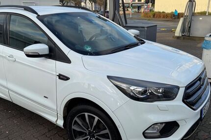 Ford Kuga 90.500 km 16.990 &euro; Delmenhorst 27753