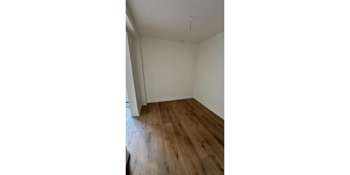 Etagenwohnung Bremen Hemelingen - 4 Zimmer, 95 m&sup2;, 1.650&euro; | Angebot:26519880