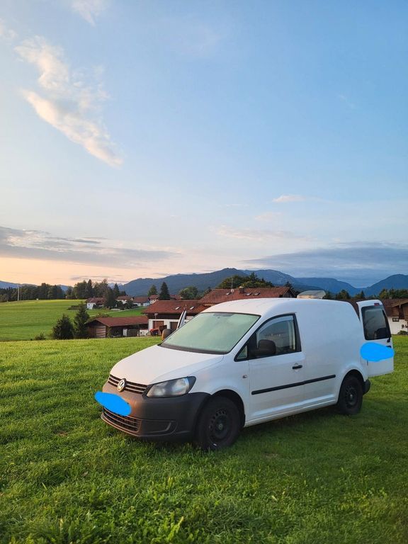 VW Caddy 209.883 km 8.000 € Bremen 28201