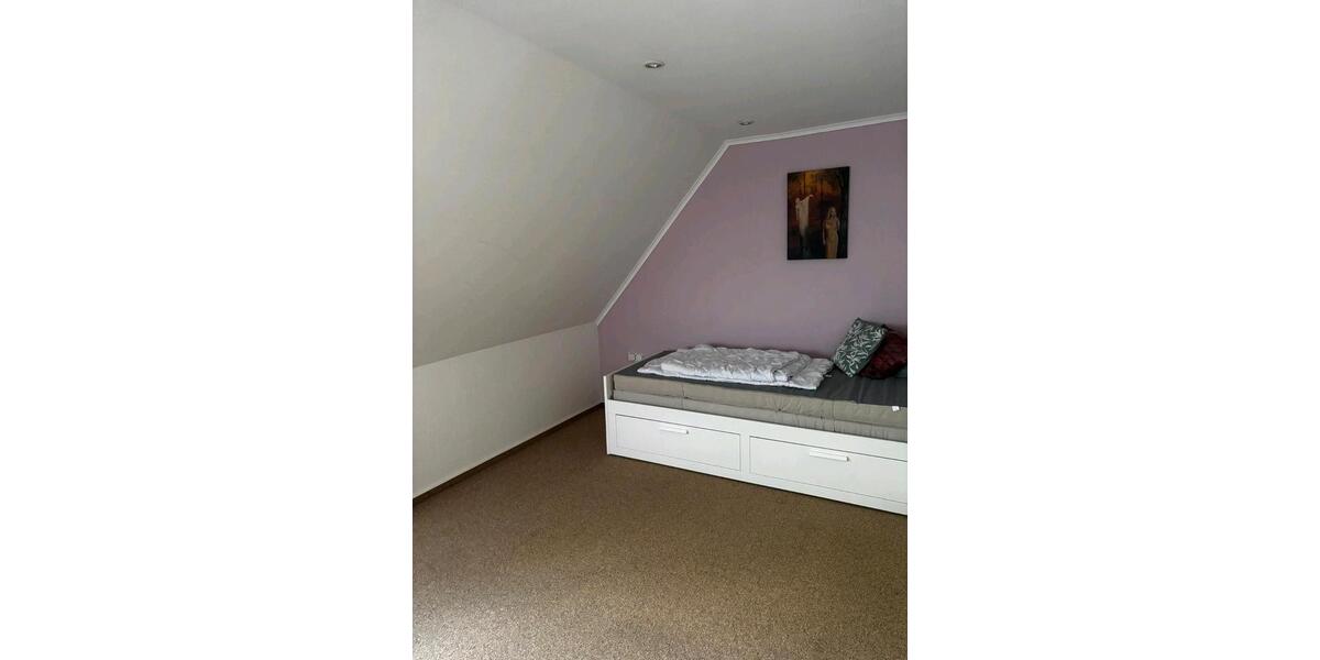 Dachgeschoßwohnung Bremen Findorff - 3 Zimmer, 105 m&sup2;, 1.250&euro; | Angebot:26636201
