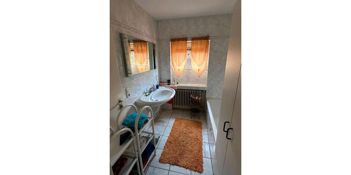 Einfamilienhaus Ganderkesee - 7.5 Zimmer, 200 m&sup2;, 1.900&euro; | Angebot:26582095