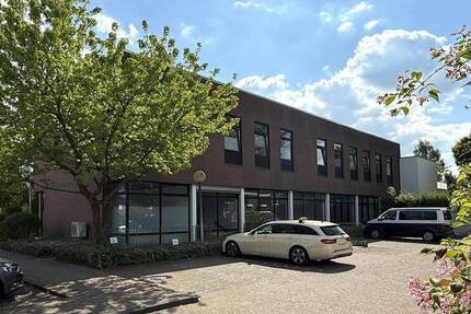 Investment Gelegenheit in Brinkum! Vielseitiges Wohn- und Geschäftshaus in verkehrsgünstiger Lage zimmer