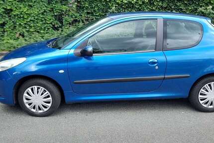 Peugeot 206 93.000 km 2.200 &euro; Bremen, Stadt 28219