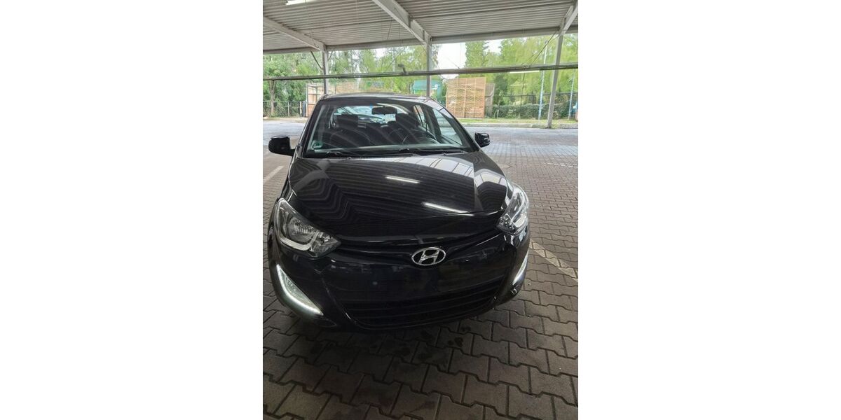 Hyundai i20 153.000 km 4.399 &euro; Grasberg 28879