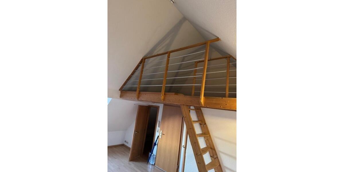 Gemütliche Dachgeschosswohnung für ruhigen Bewohner*in in Bremen 1 zimmer