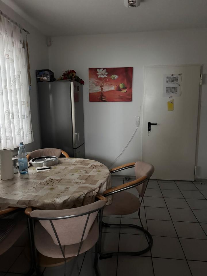 Gewerbe Halle direkt auf A28 HattenBüroWCDusche zimmer