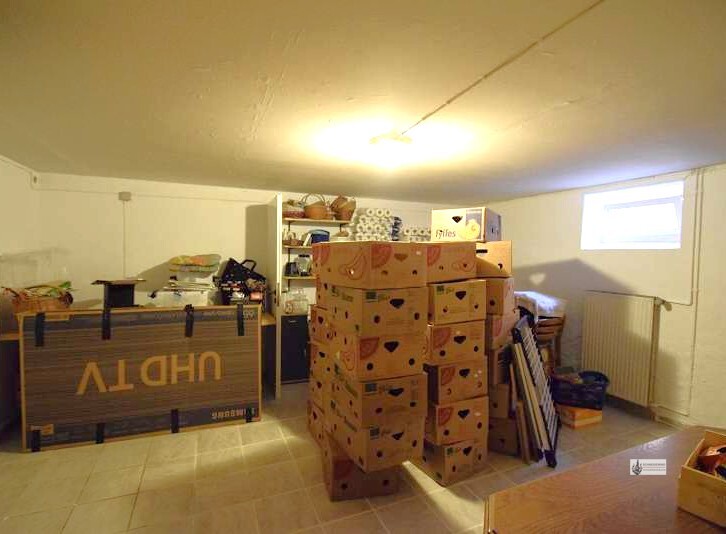 Reihenmittelhaus Ideal für Familie mit 2 Kindern + 2 Garagen + Einbauküche + Garten mit Holzhaus - Einfamilienhaus Syke Steimke | Angebot:25810524