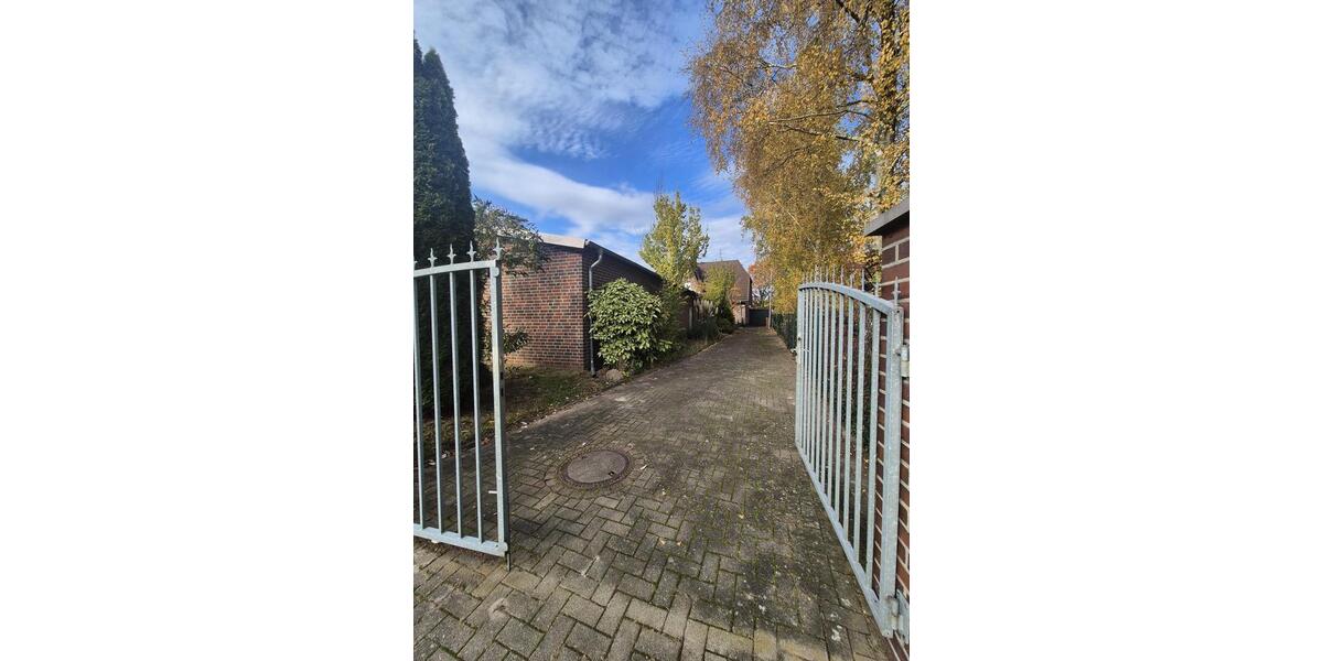 Wohn- und Gewerbeobjekt mit Halle, Büro, Garage und Wohnhaus in Bassum zimmer