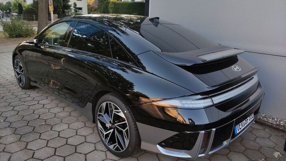 IONIQ 6