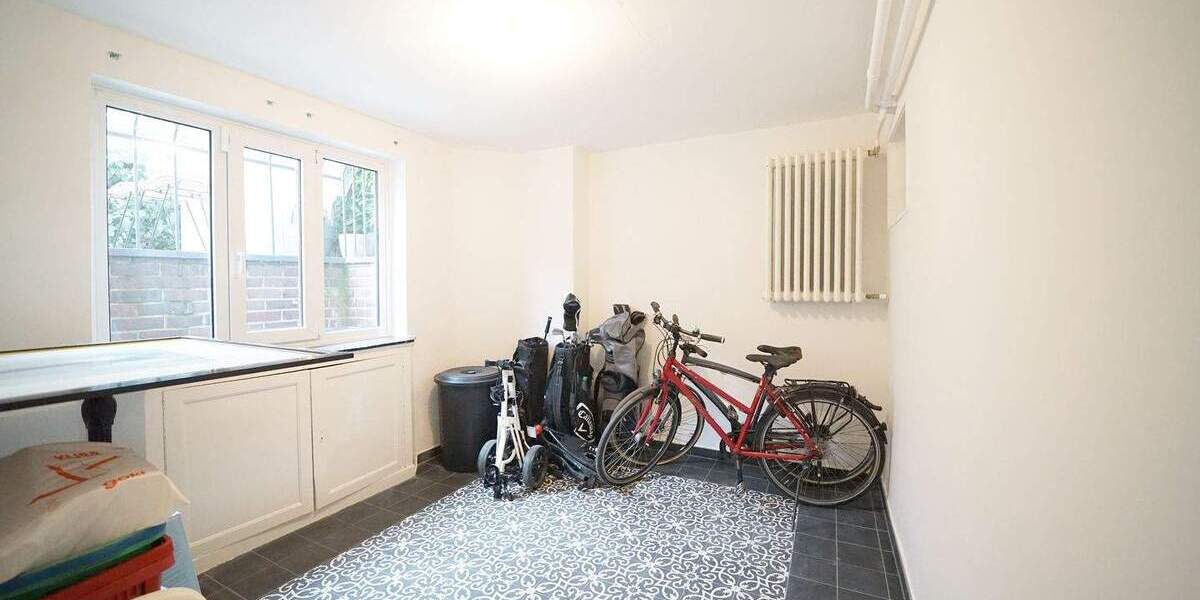 Reihenmittelhaus Bremen Schwachhausen - 8 Zimmer, 207 m&sup2;, 969.000&euro; | Angebot:25769345