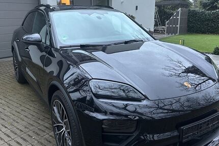 Porsche Macan 23.457 km 75.900 &euro; Bremen 28207