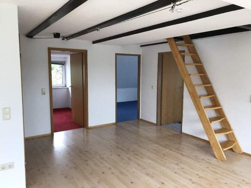 gemütliche 3-Zimmer-Wohnung im DG mit ausgebautem Dachboden 3 zimmer
