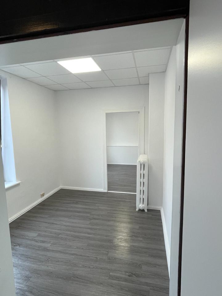 Top-Lage in OHZ – Moderne kleine Büroeinheit zu vermieten zimmer