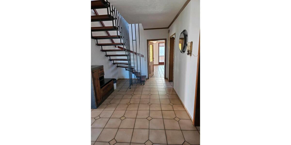 Einfamilienhaus Stuhr - 7 Zimmer, 200 m&sup2;, 1.500&euro; | Angebot:25882466