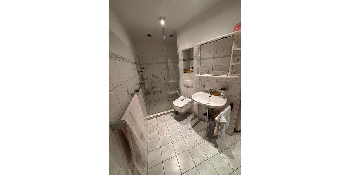 Etagenwohnung Bremen Schwachhausen - 2 Zimmer, 92 m&sup2;, 375.000&euro; | Angebot:26085117