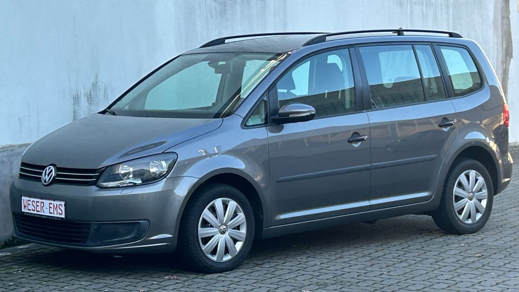VW Touran 218.000 km 4.875 &euro; Bremen 28201