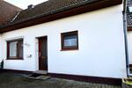 Kleines Reihenmittelhaus mit 3,5 Zimmern und Garage in Achim-Borstel