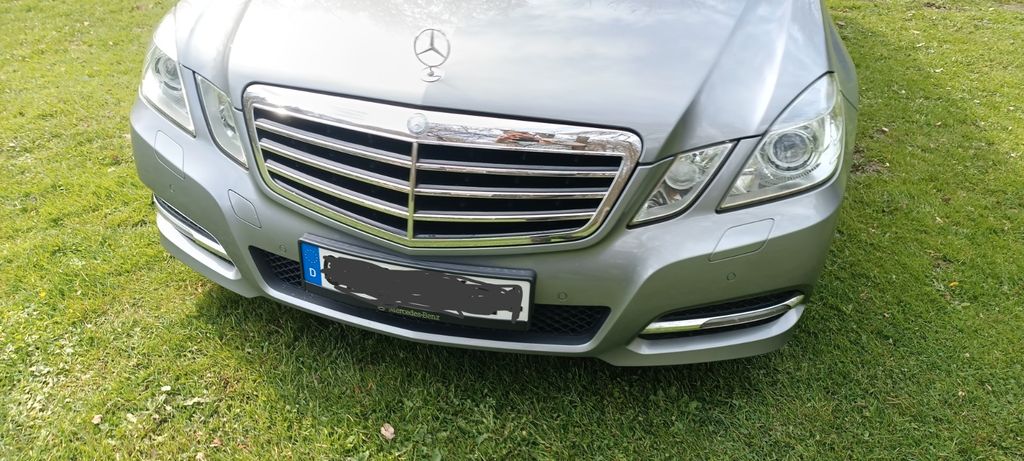 Mercedes-Benz 220 208.000 km 8.350 &euro; Osterholz -Scharmbeck 27711