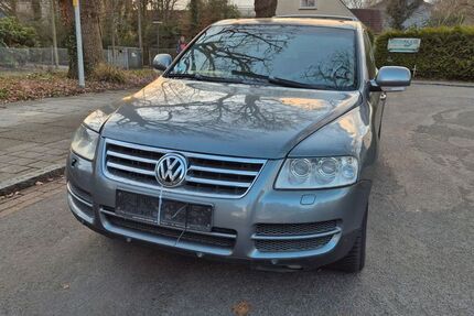 VW Touareg 241.000 km 3.250 &euro; Bremen 28259