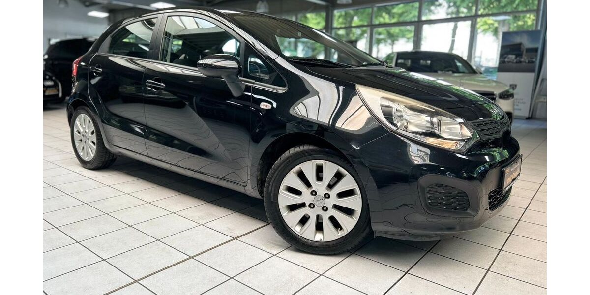 Kia Rio 70.000 km 5.990 &euro; Bremen 28207