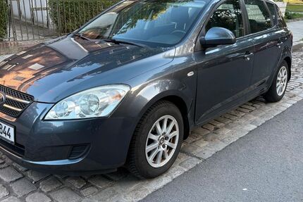 Kia ceed / Ceed 206.500 km 1.300 &euro; Bremen 28215