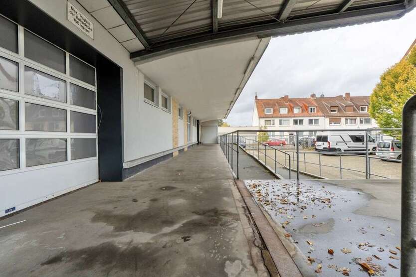 Einzelhandel in Bremen 4.400 € 278 m² zimmer