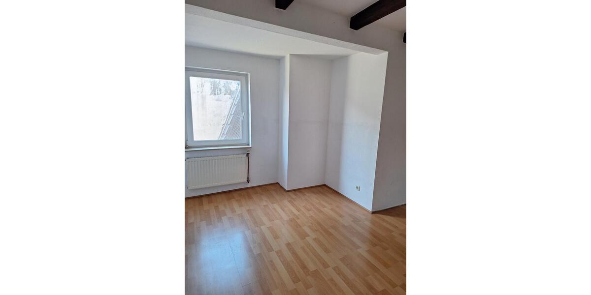 Dachgeschoßwohnung Bremen Walle - 3 Zimmer, 85 m&sup2;, 990&euro; | Angebot:26562001