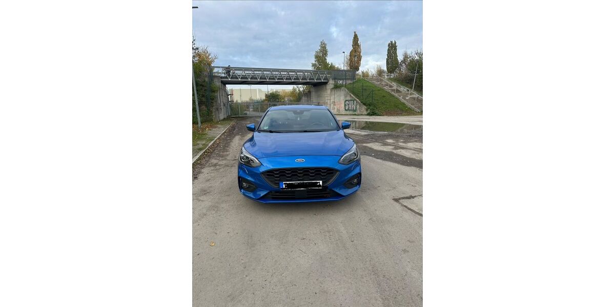 Ford Focus 61.000 km 16.700 &euro; Bremen 28309