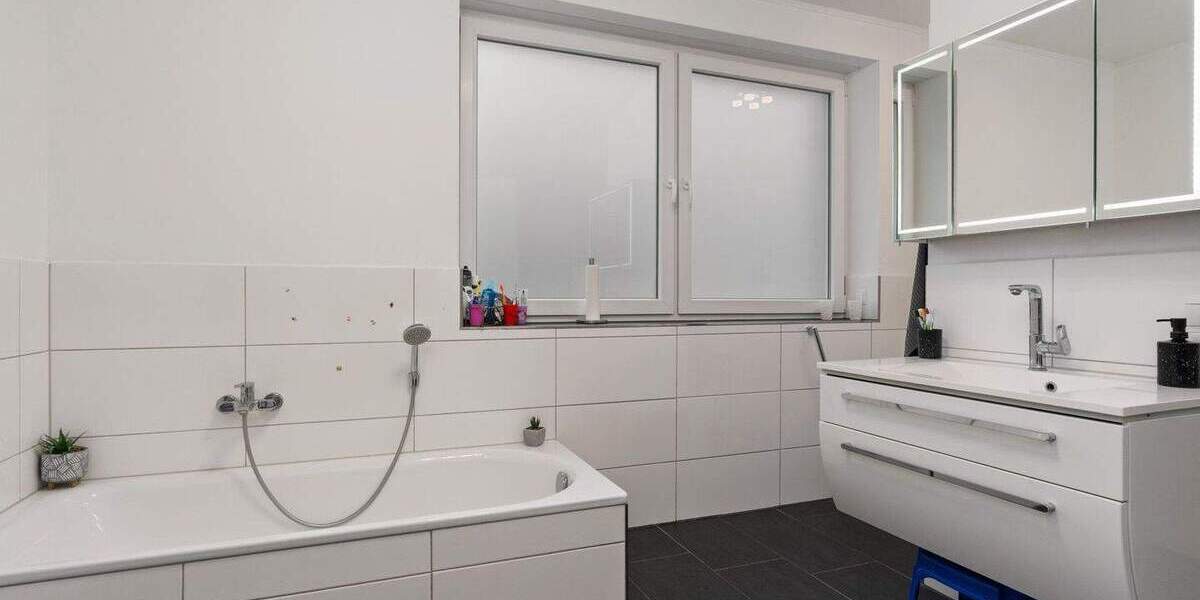 Mehrfamilienhaus, Wohnhaus Bremen Gröpelingen - 8 Zimmer, 339 m&sup2;, 649.000&euro; | Angebot:25770428