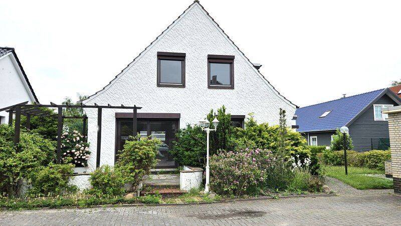 Einfamilienhaus Delmenhorst Stickgras/Annenriede - 4 Zimmer, 130 m&sup2;, 297.000&euro; | Angebot:26843528