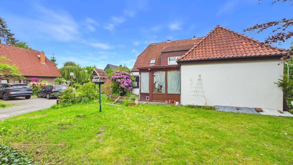 Mehrfamilienhaus, Wohnhaus Achim Uesen - 7 Zimmer, 220 m&sup2;, 430.000&euro; | Angebot:26875038