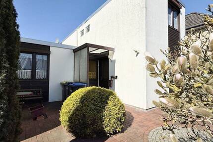 Haus Stuhr - 4 Zimmer, 124 m&sup2;, 259.000&euro; | Angebot:26142862