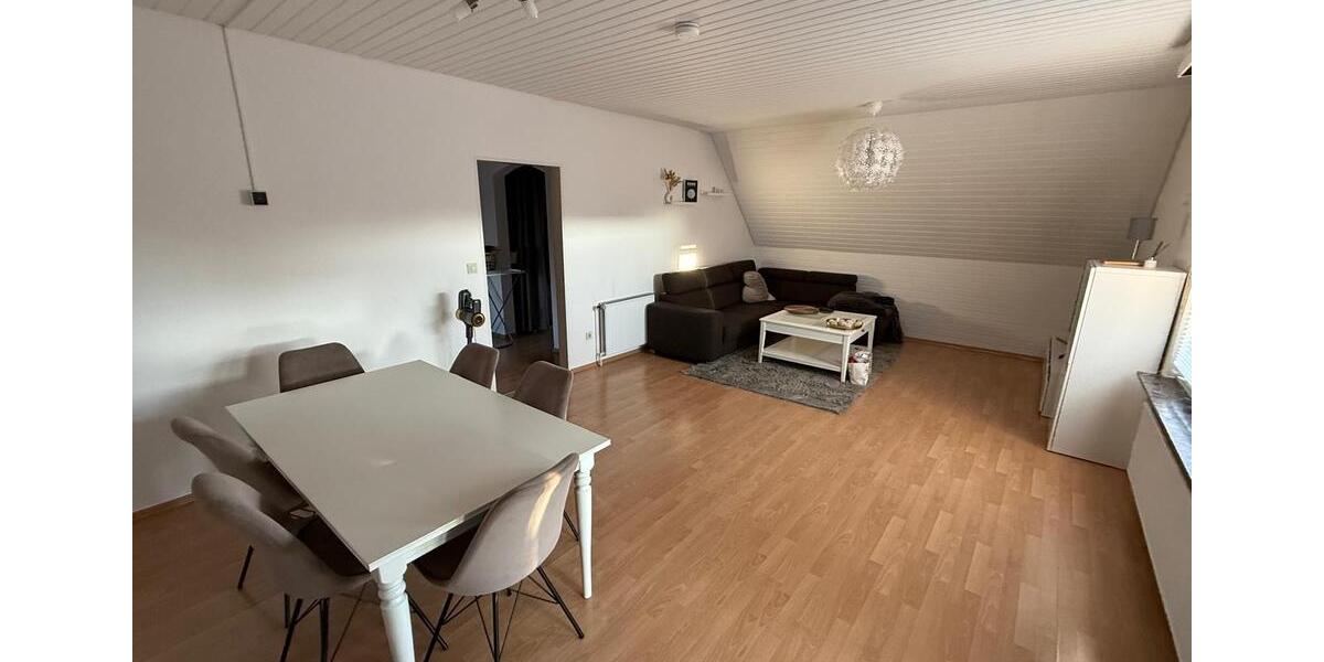 Dachgeschoßwohnung Hude (Oldenburg) - 3 Zimmer, 95 m&sup2;, 825&euro; | Angebot:25239144