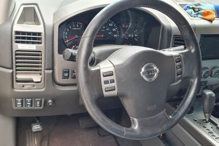 Nissan Titan 92.000 km 9.000 &euro; Geestland 27607