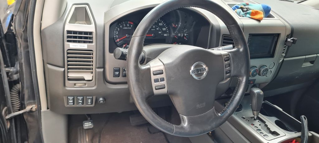 Nissan Titan 92.000 km 9.300 &euro; Geestland 27607