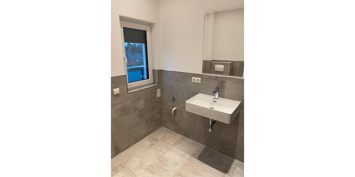 Penthouse Wohnung zu vermieten (warm) ab 01.02.2026 3 zimmer